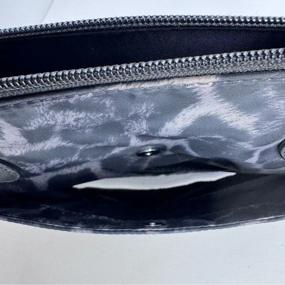 Michael Kors Leopard Print Travel Tote NWT Carry On Luggage Sleeve Shoulder Bag - Picture 8 of 11